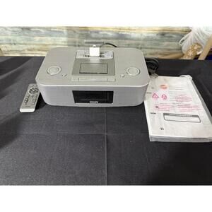 Philips DC390/37 ~ Docking Station for iPod iPad iPhone FM Radio Alarm Clock